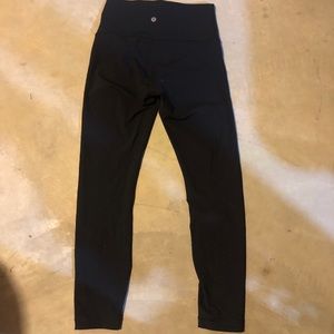 LULULEMON black full length leggings size 6